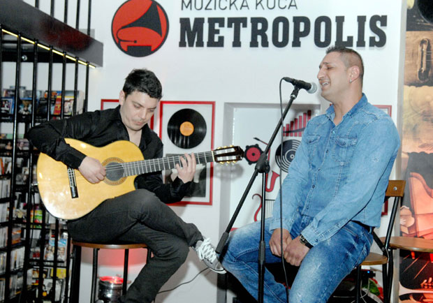 Група Бибер представила албум: Модерна традиција 